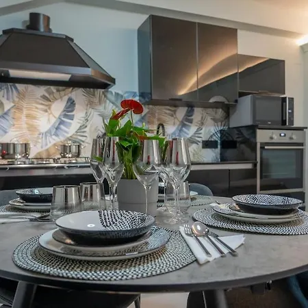 Apartamento Casa Ela